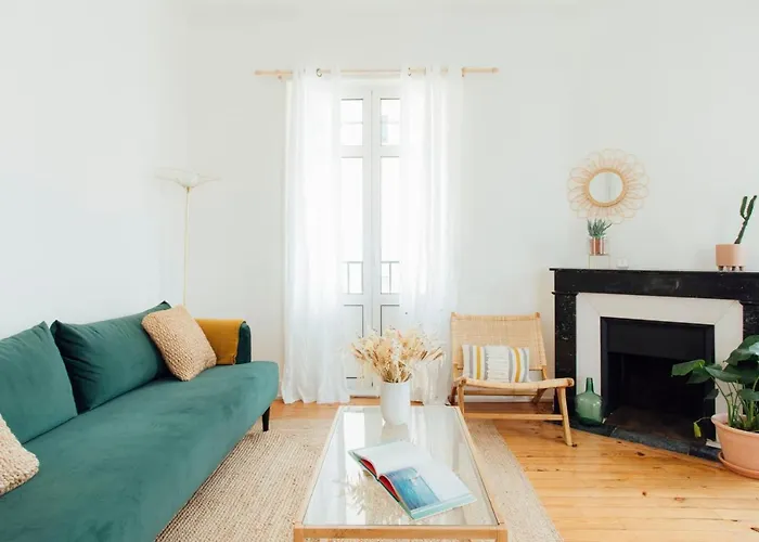 Coachella Vintage Chic In The Heart Of St Charles Biarritz