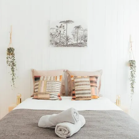 Coachella Vintage Chic In The Heart Of St Charles Biarritz Apartment Exterior photo