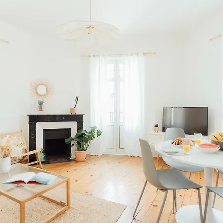 Coachella Vintage Chic In The Heart Of St Charles Biarritz Apartment Exterior photo